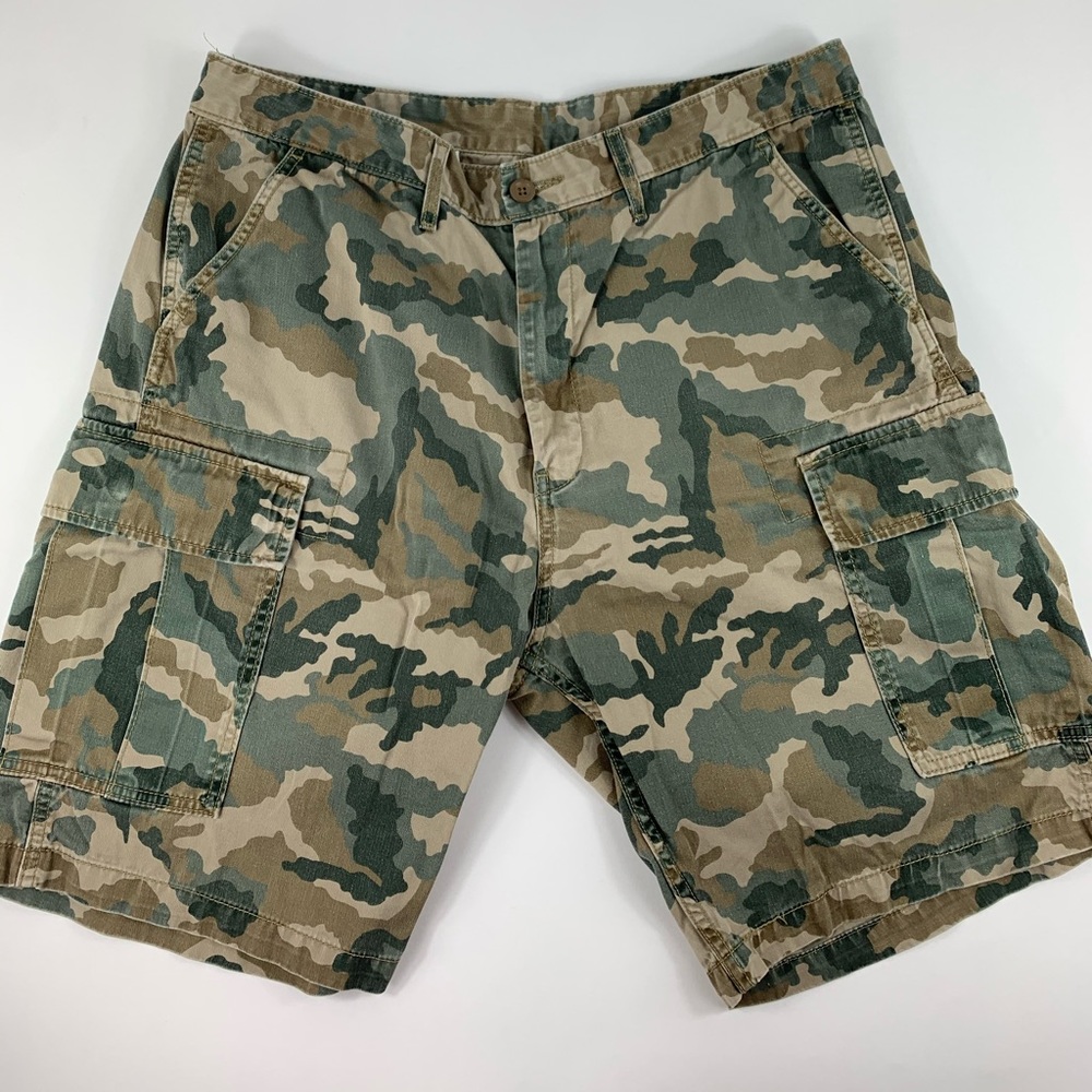 Levis Camouflage High Rise Cargo  Shorts 34